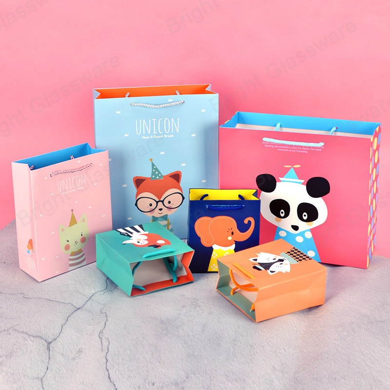 Wholesale Custom Made Paper Cloth Colourful Packing Bag with Matt Finishing – Colourful Gift Bag and Wholesale Packaging price