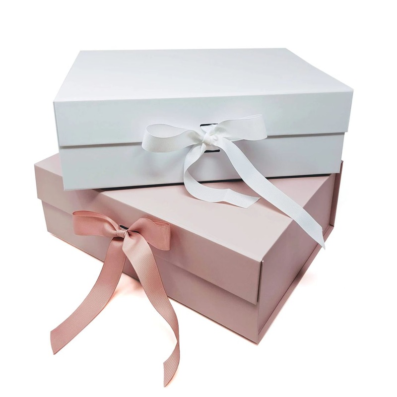Luxury Paper Gift Packaging Box Magnet Folding Box with Ribbon – Magnet Gift Box and Magnet Box with Ribbon price