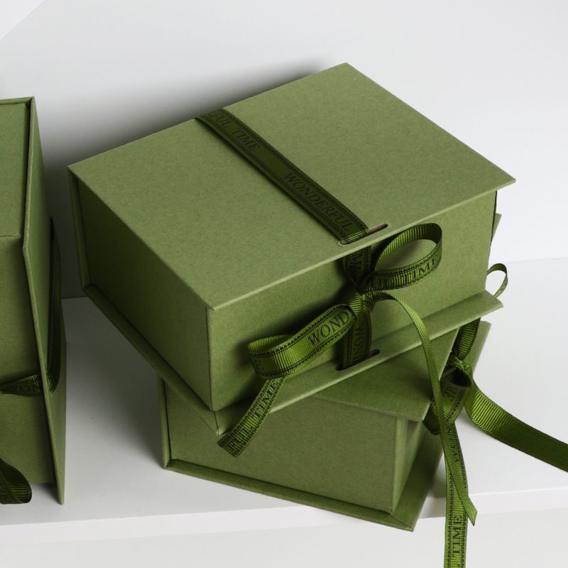 Beautiful Gift Boxes with Many Colors, Outer Packaging Boxes That Can Enhance The Beauty Value – Premium Jewelry Box and Gift Boxes price
